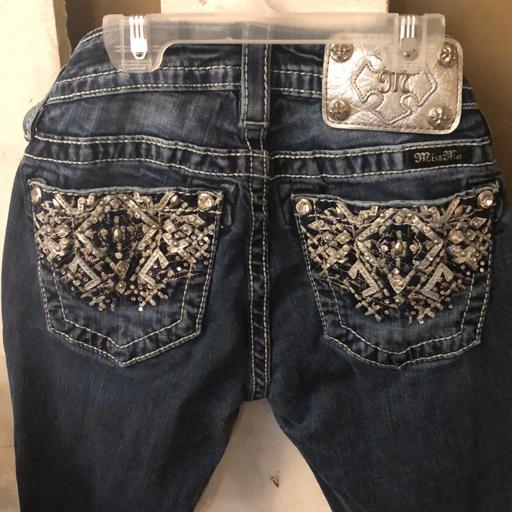 Miss Me mid rise ankle jeans. Size 24 - Picture 3 of 4